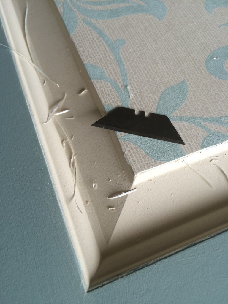 trim wallpaper edge on panel
