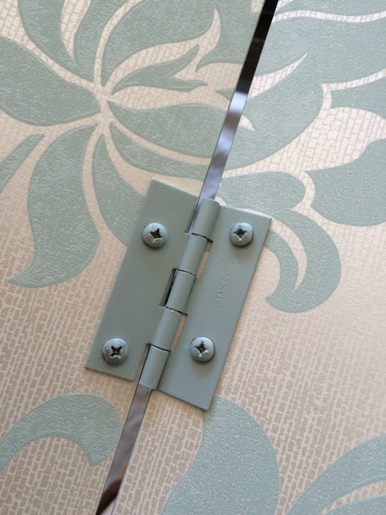painted hinge for bi-fold