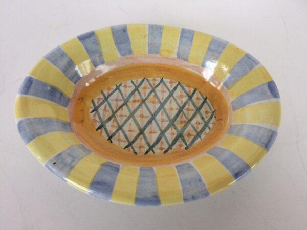 MC-dish oval Monet-M_6944 (640×480)