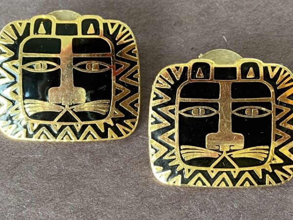 earrings-LaurelBurchLionFacePost_8975 (640×480)