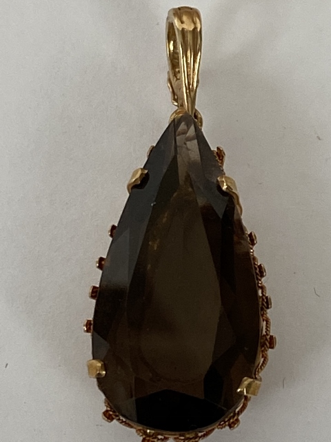 pendant-14ktlgTeardropTopaz_8689 (480×640)