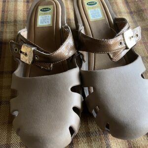Dr Scholls Feel Crazy Good Platform Clogs Womens 9 Tan (pre-owned nice)